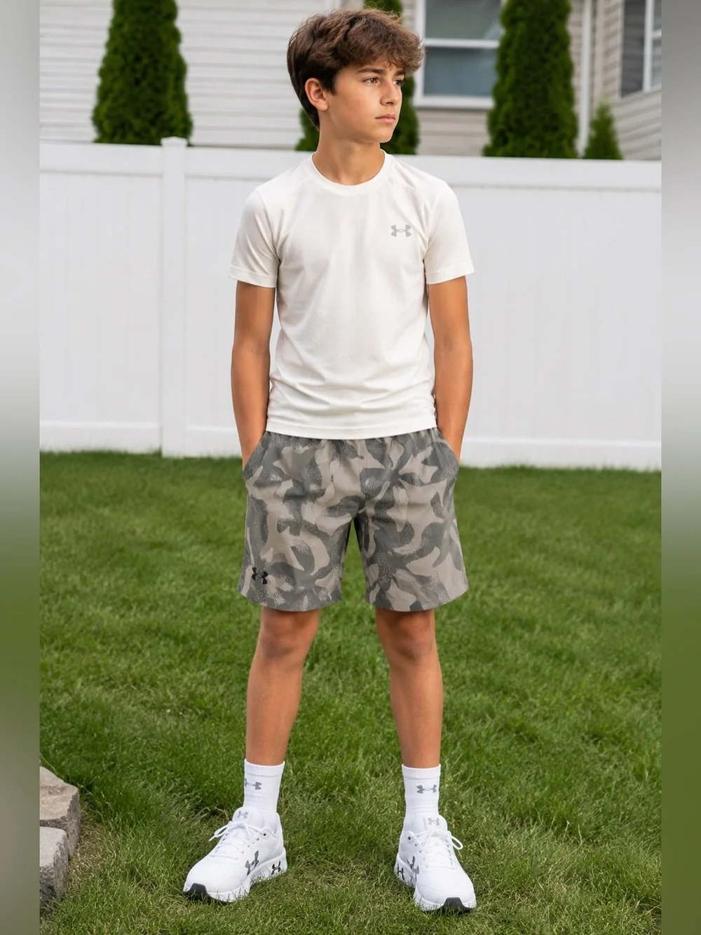 Under Armour Youth XL Camo Athletic Shorts Gray Moisture Wicking EUC